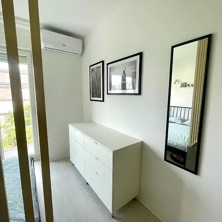 Lux 15 Historical Center Apartment