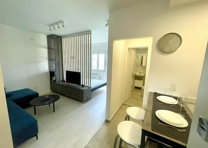 Lux 15 Historical Center *